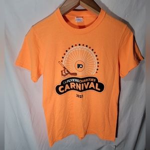 Really cool Philadelphia Flyers Hockey Charities Carnival 2023 XL orange t-shirt